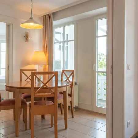 726, Seepark Apartment *